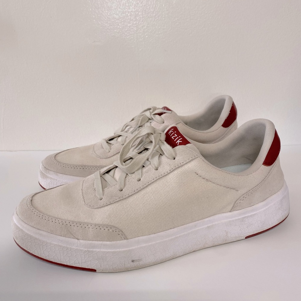 Kizik Comfortable Sneakers Men’s 9 Women’s 10.5 cream and red